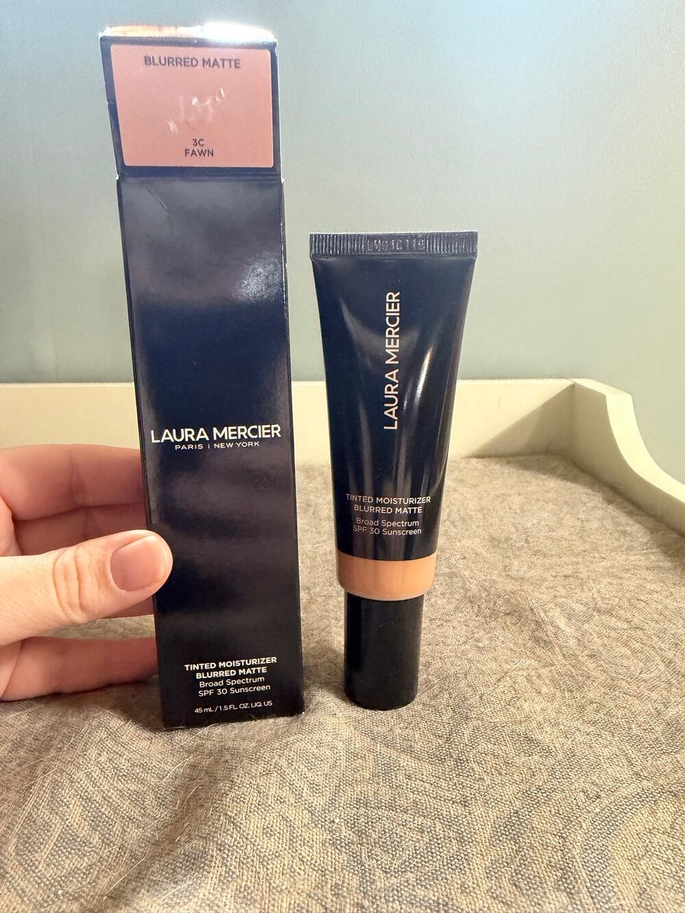 Laura Mercier Tinted Moisturizer Blurred Matte 3C fawn